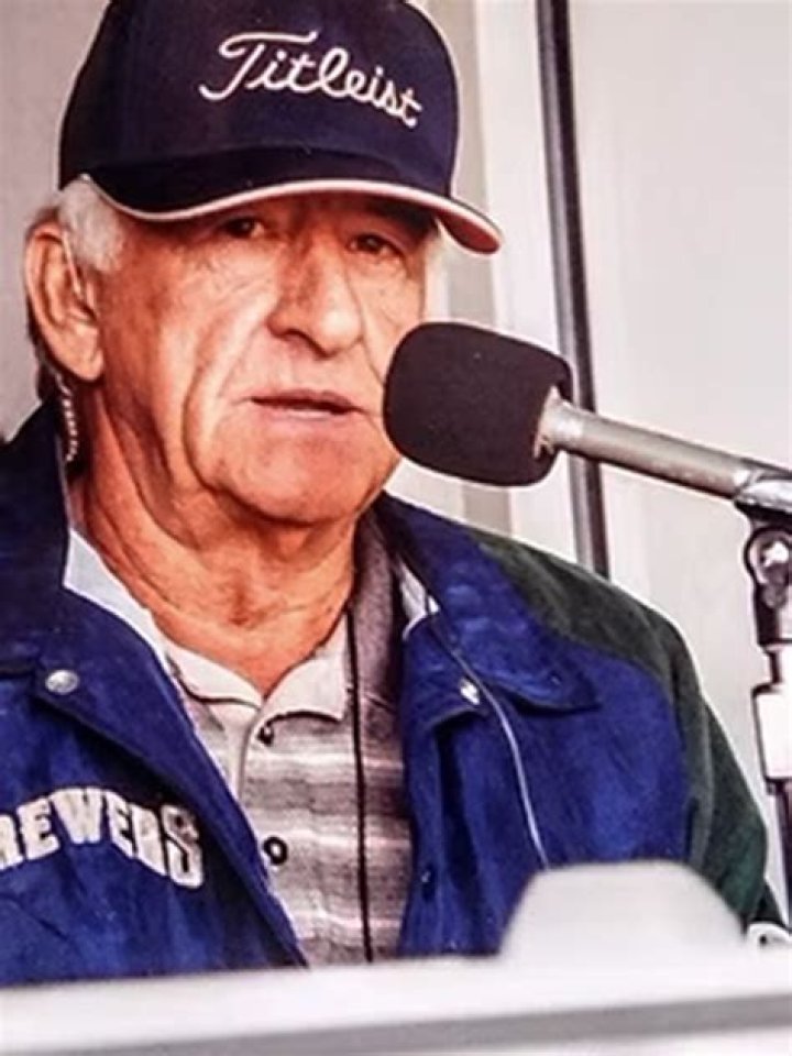 Bob Uecker | JadeVibe