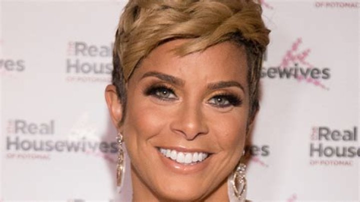 Robyn Dixon Net Worth