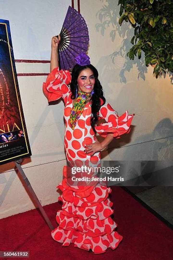 Unveiling The Enchanting World Of Flamenco With Paloma Rios ·